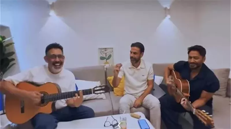 عمرو مصطفى يعود للتعاون مع تامر حسني بـ4 أغنيات في «مش هتكرر»