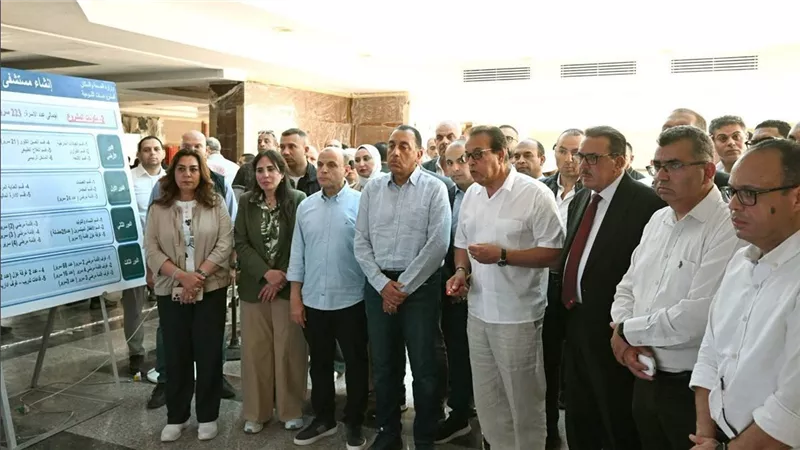رئيس الوزراء يؤكد استمرار خطة تطوير المنشآت الصحية وفق أعلى المعايير