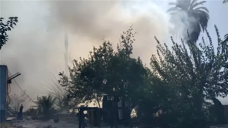 حريق داخل مصنع الشوربجي بإمبابة.. الحماية المدنية تتدخل للسيطرة على النيران