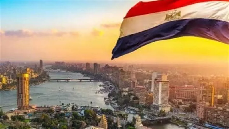 مصر تنهي تشابكات مالية بـ 294 مليار جنيه مع بنك الإستثمار القومي
